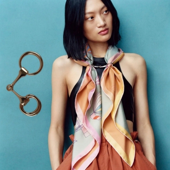 Pristine CARTIER Silk Twill Scarf 90cm Blue Square 35" + Horsebit Scarf Ring - Picture 2 of 12